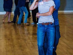 BB 03 LYNN LOOKING GOOD